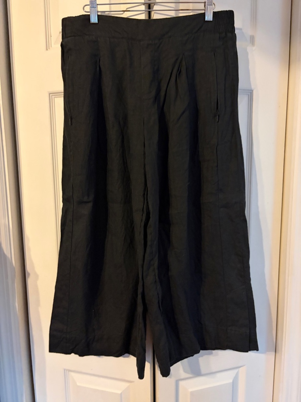 Athleta Black Wide-Leg Linen-Blend Capris